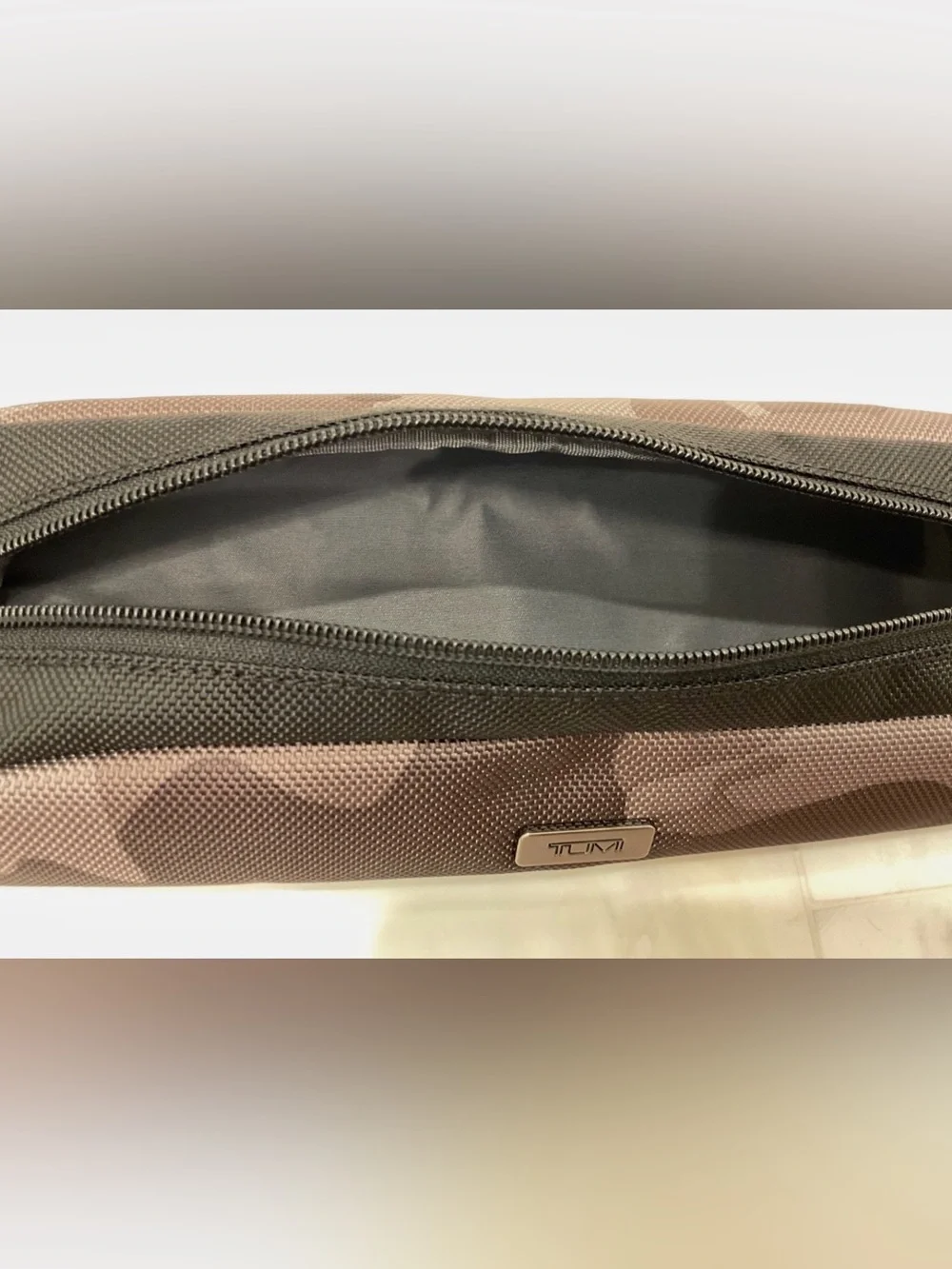 NEW - TUMI Ballistic Nylon Zippered Pencil Case Cord Pouch - BLACK w/ CITY CAMO